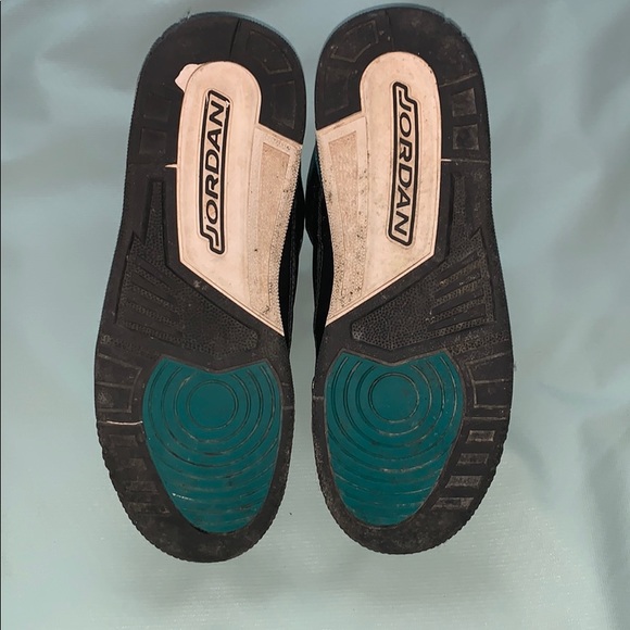 Jordan Nike Kids Air 3 Retro Basketball Shoes - Picture 5 of 7